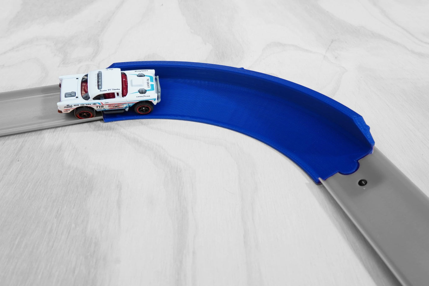 TechConnext 90-degree Banked Curve Track for Hot Wheels – Replacement Turn Piece