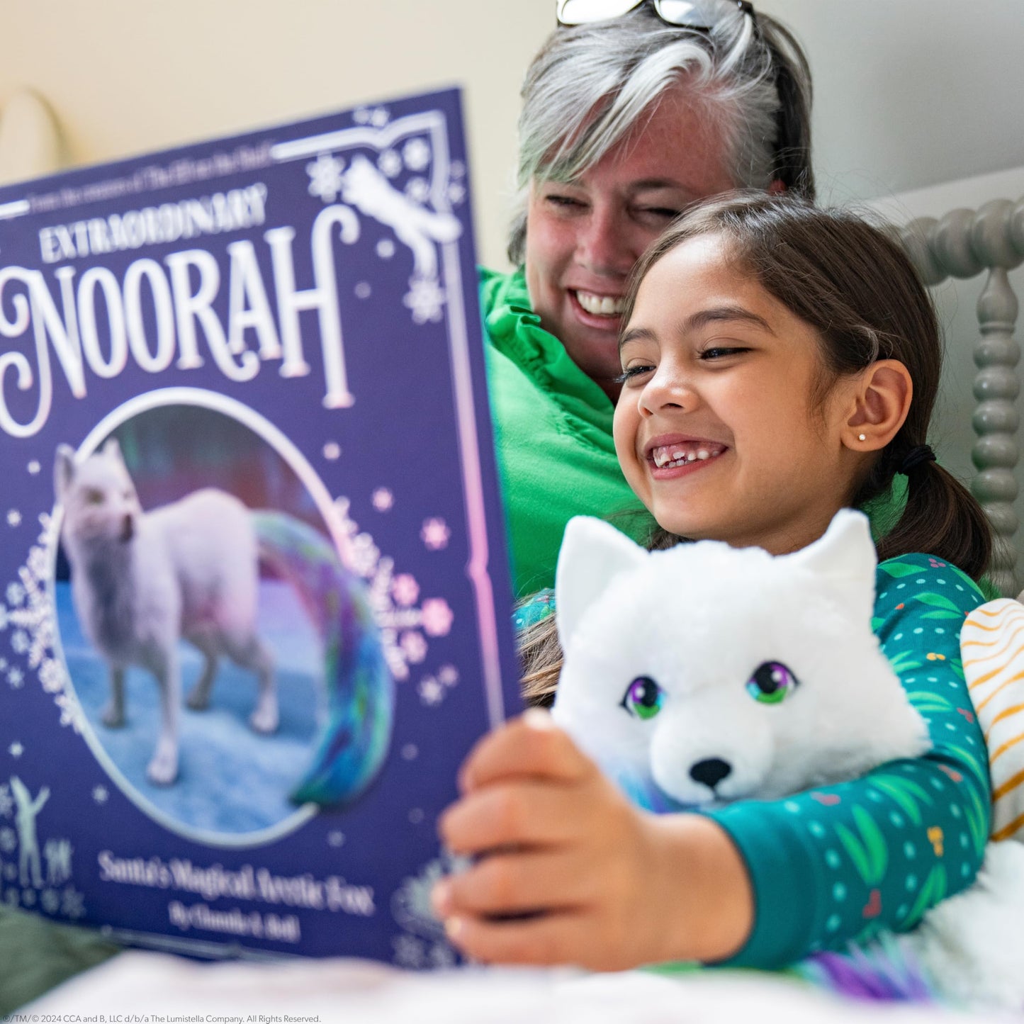 The Elf on the Shelf Extraordinary Noorah: Arctic Fox Christmas Storybook (32 Pages)