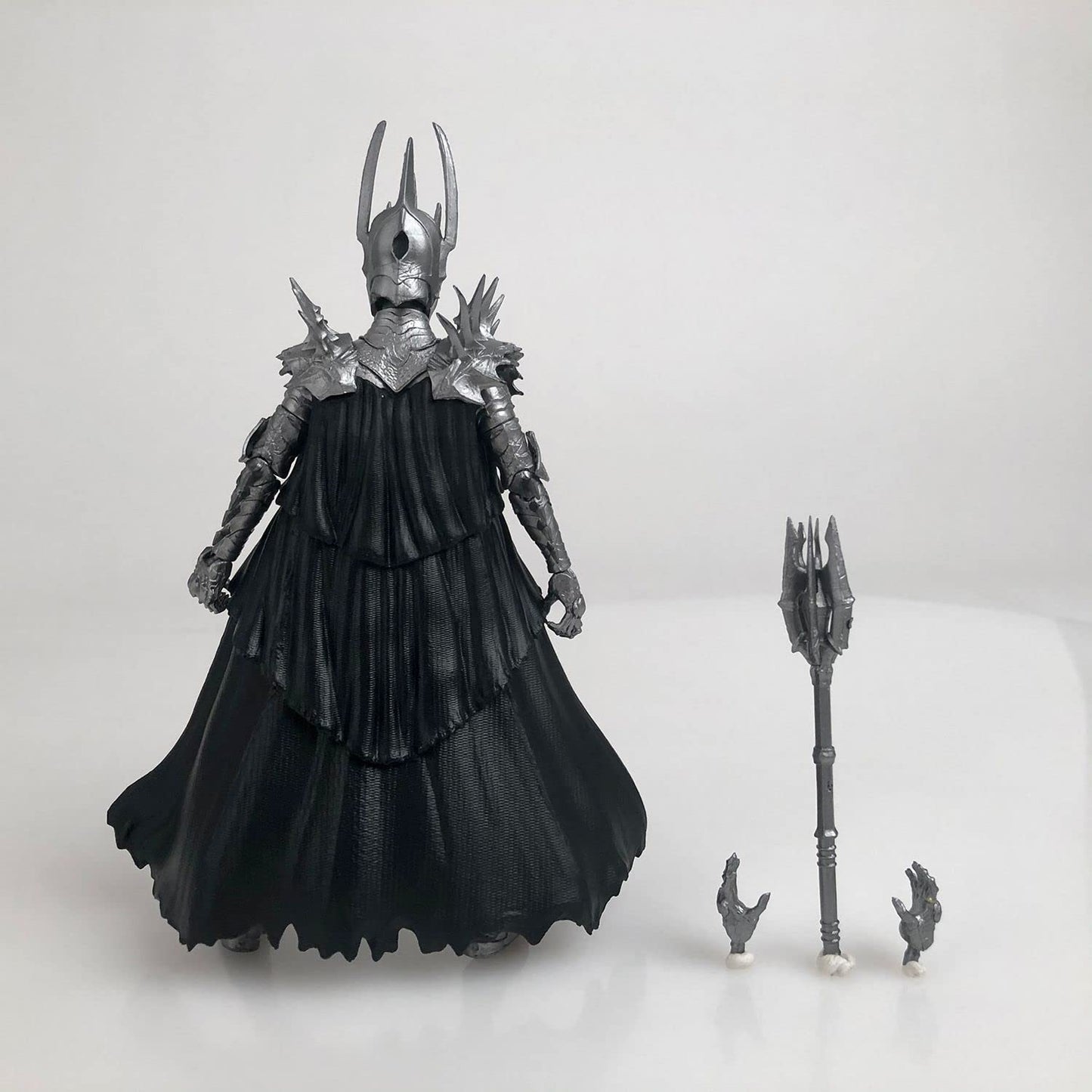 The Loyal Subjects Sauron BST AXN 5 Action Figure – 1:15 Scale Collectible