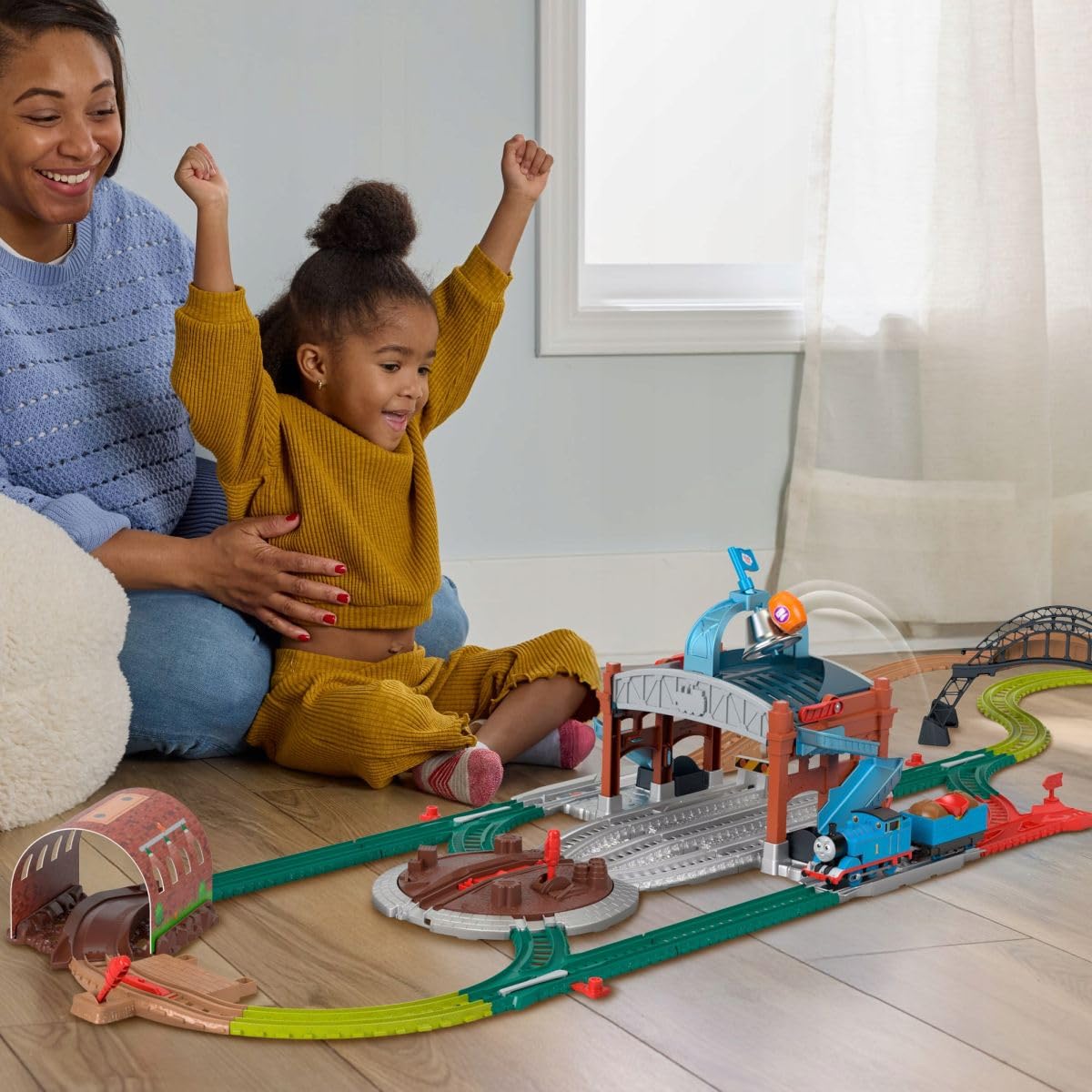 THOMAS & FRIENDS Load & Launch Barrel Delivery Set – Motorized Thomas Train & 18 ft Track