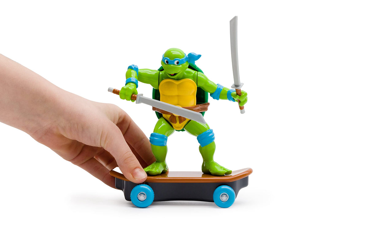TMNT Sewer Shredders Leonardo 5-inch Classic Edition – Pull-Back Skate Toy, Ages 3+