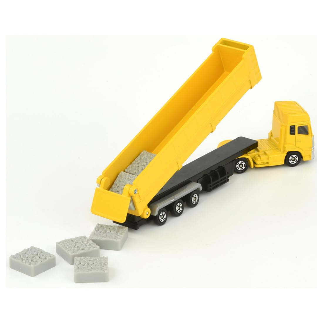 Tomica Long Type No. 147 UD Tracks Quon Trailer Dump – TOMY Truck Toy Set
