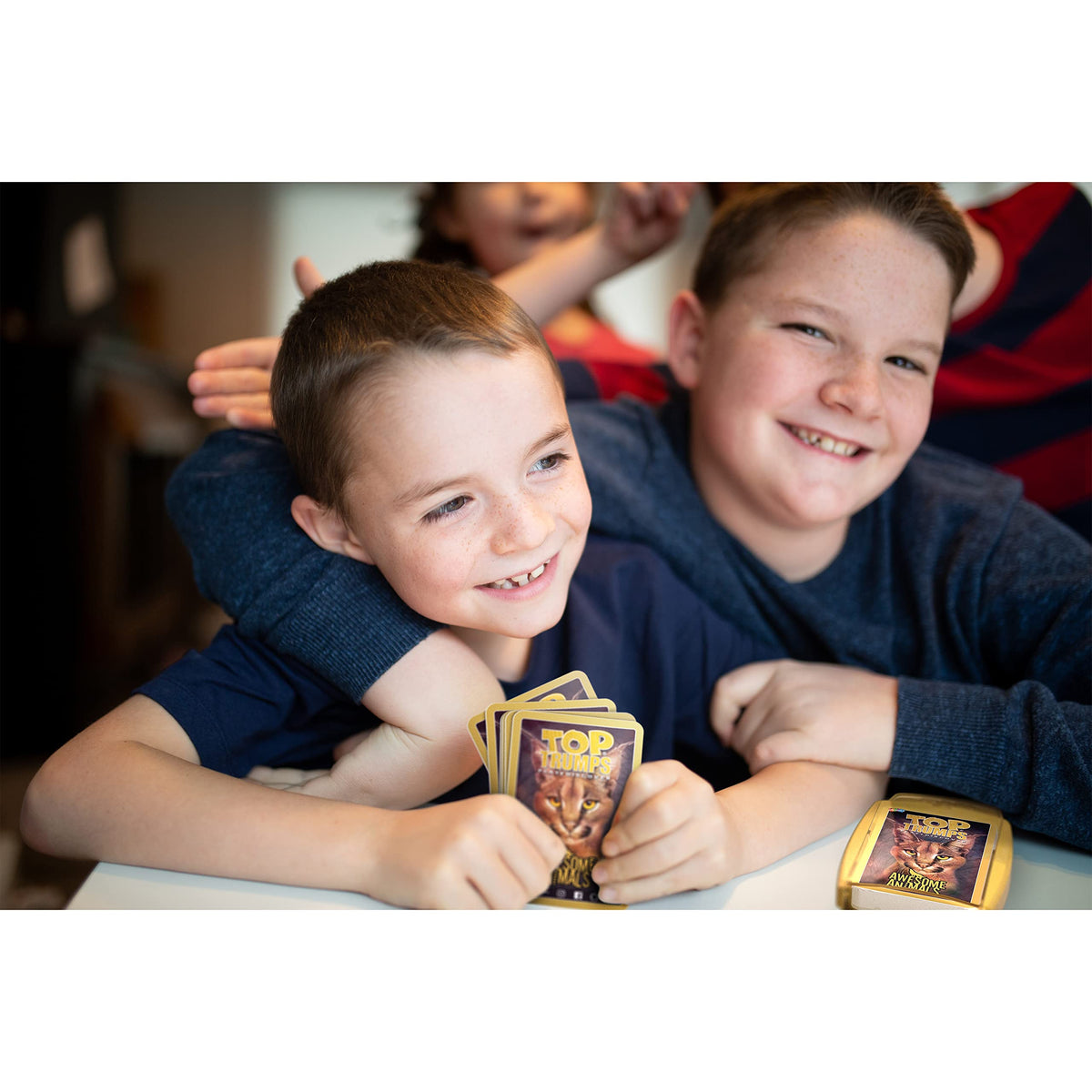 Top Trumps Awesome Animals Card Game – Family Strategy & Travel Fun
