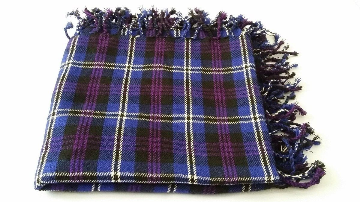 Traditional Scottish Highland Acrylic Wool Tartan Fly Plaids 48" with Brooch & Pin
