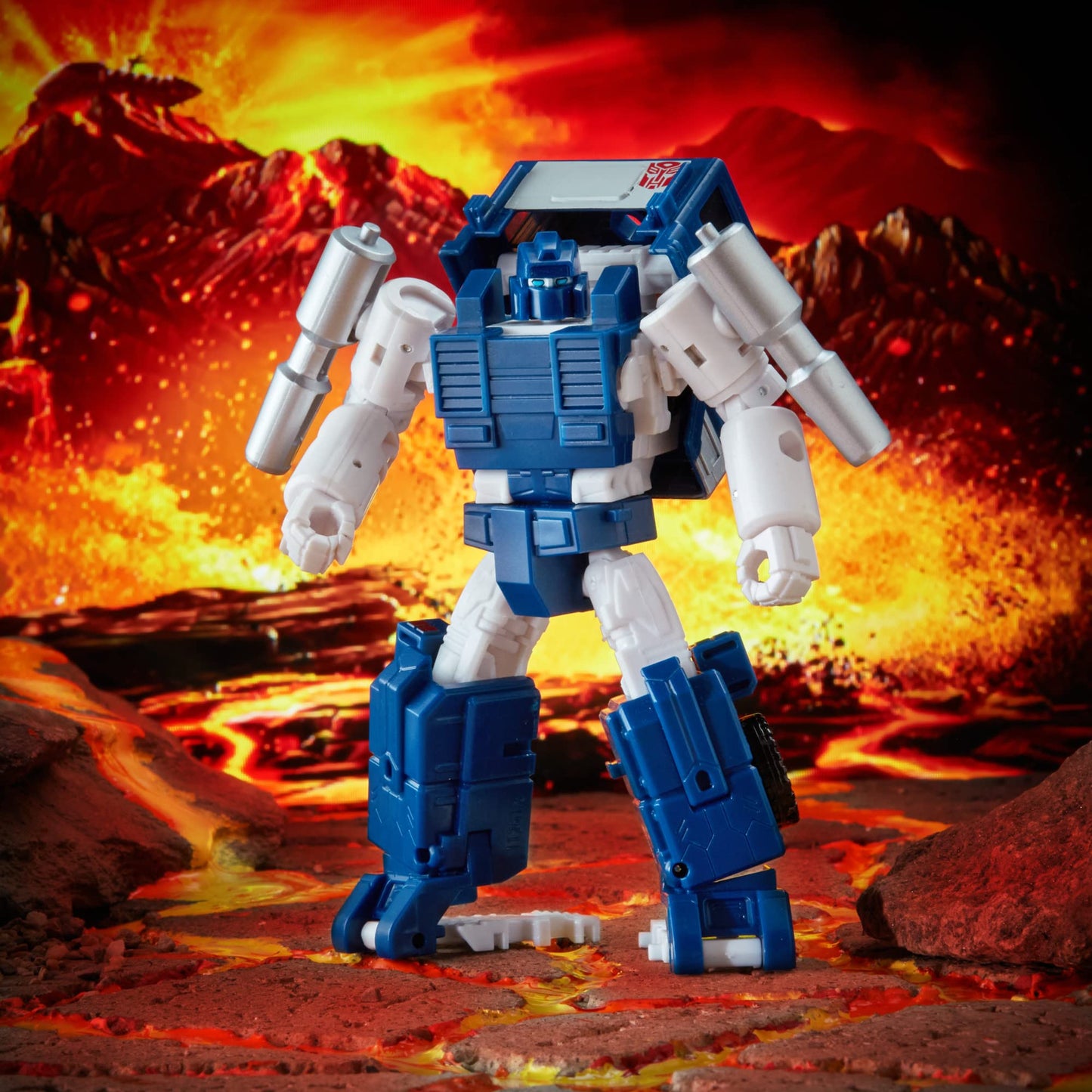 Transformers Generations War for Cybertron Kingdom Deluxe WFC-K32 Autobot Pipes Action Figure – 5.5-Inch