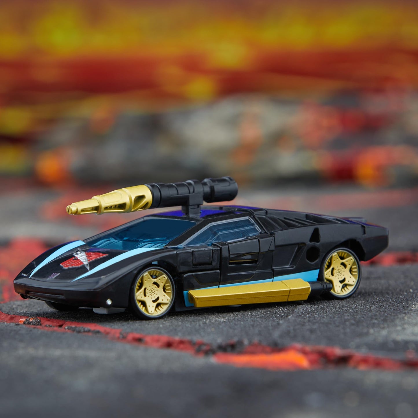 Transformers Legacy Armada Universe Wheeljack - 5.5-Inch Deluxe Converting Action Figure (8+)