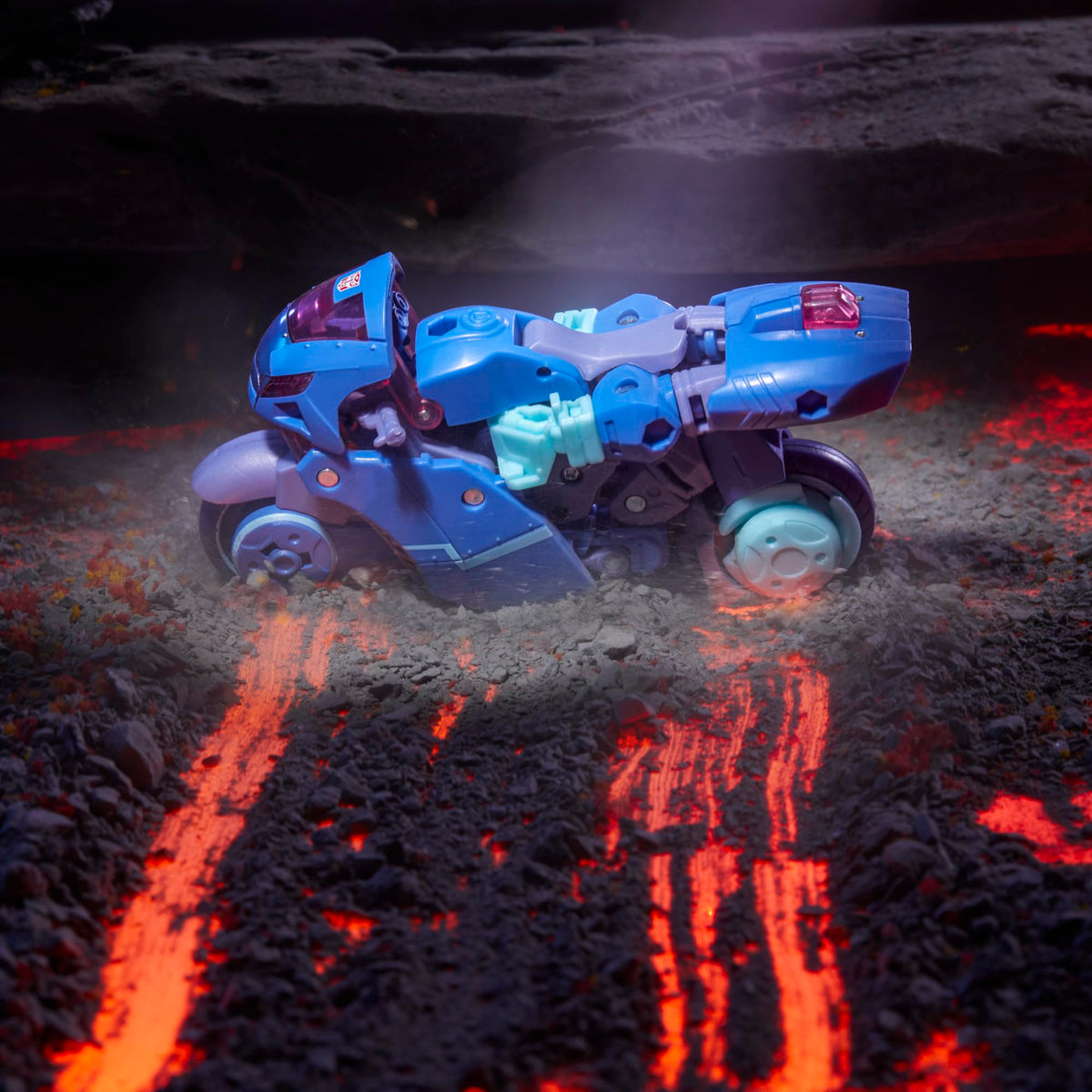 Transformers Legacy United Chromia Deluxe 5.5-Inch Cyberverse Figure | 20‑Step 2‑in‑1