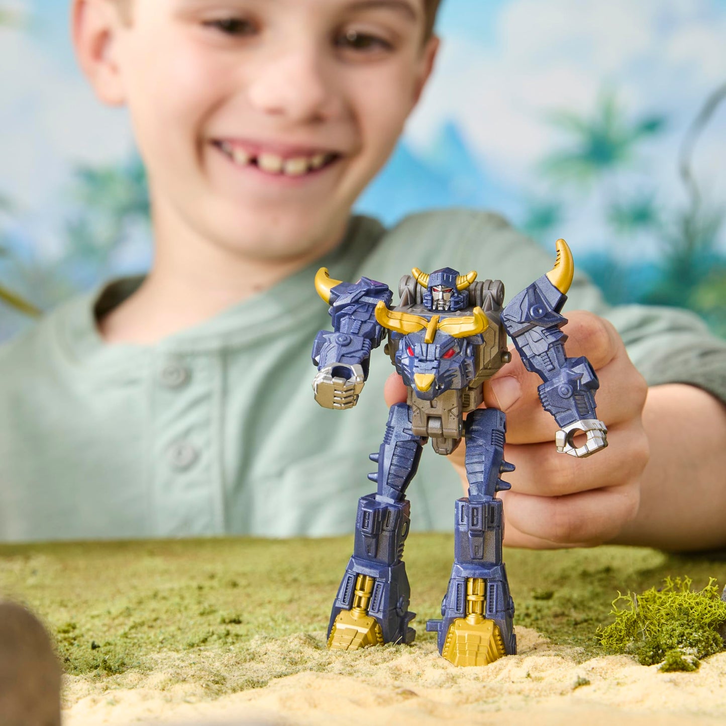 Transformers CYBERWORLD Megatron Cyber Changers 4-Inch Figure | Quick 4-Step Robot-to-Bull Transformation