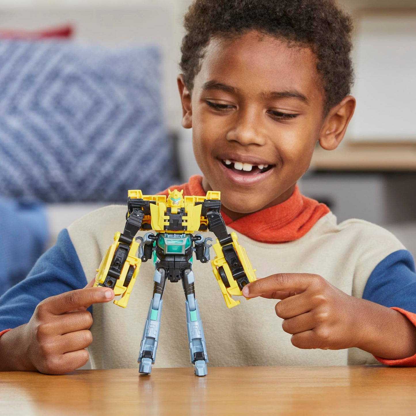 Transformers EarthSpark Cyber-Combiner: Bumblebee & Mo Malto Figures