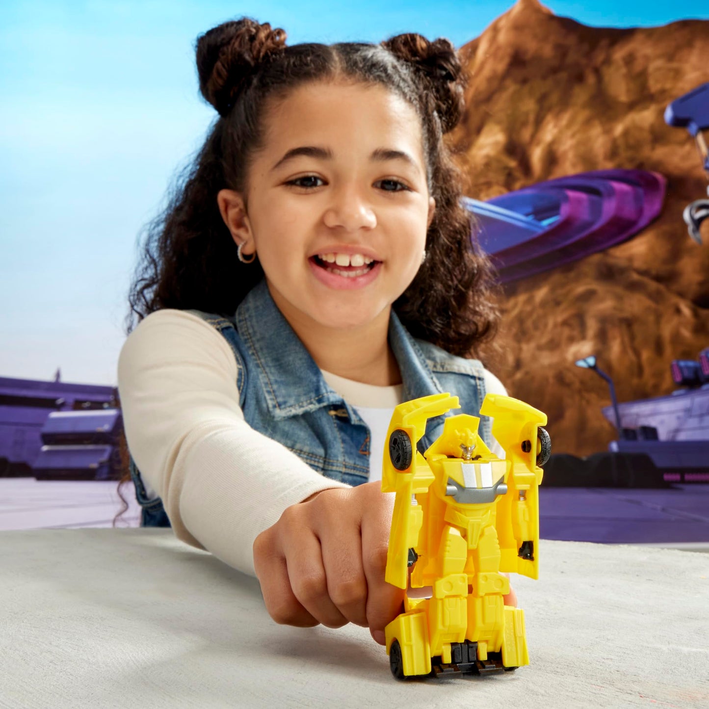 Transformers EarthSpark 1-Step Smash Changer Bumblebee 4-Inch Action Figure