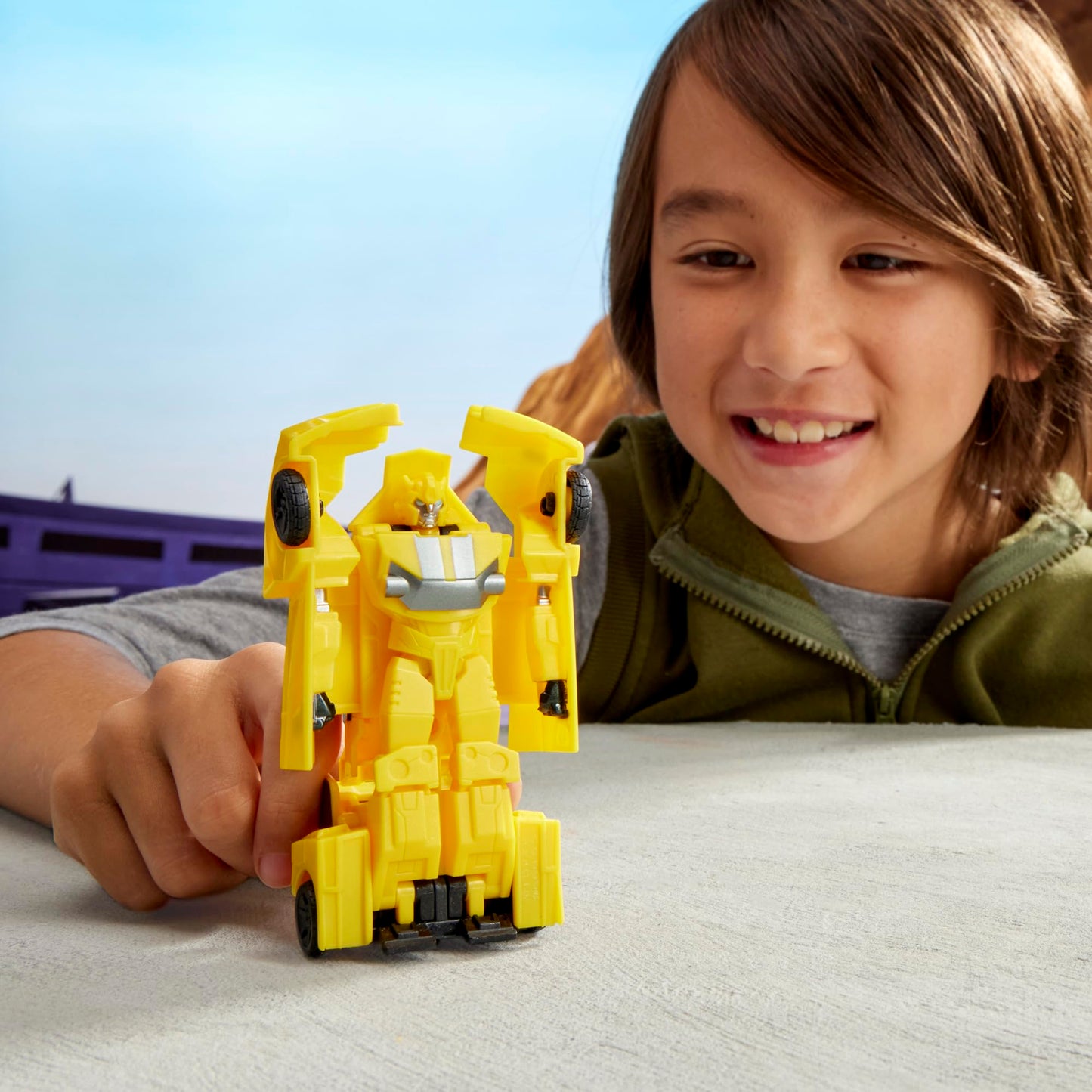 Transformers EarthSpark 1-Step Smash Changer Bumblebee 4-Inch Action Figure