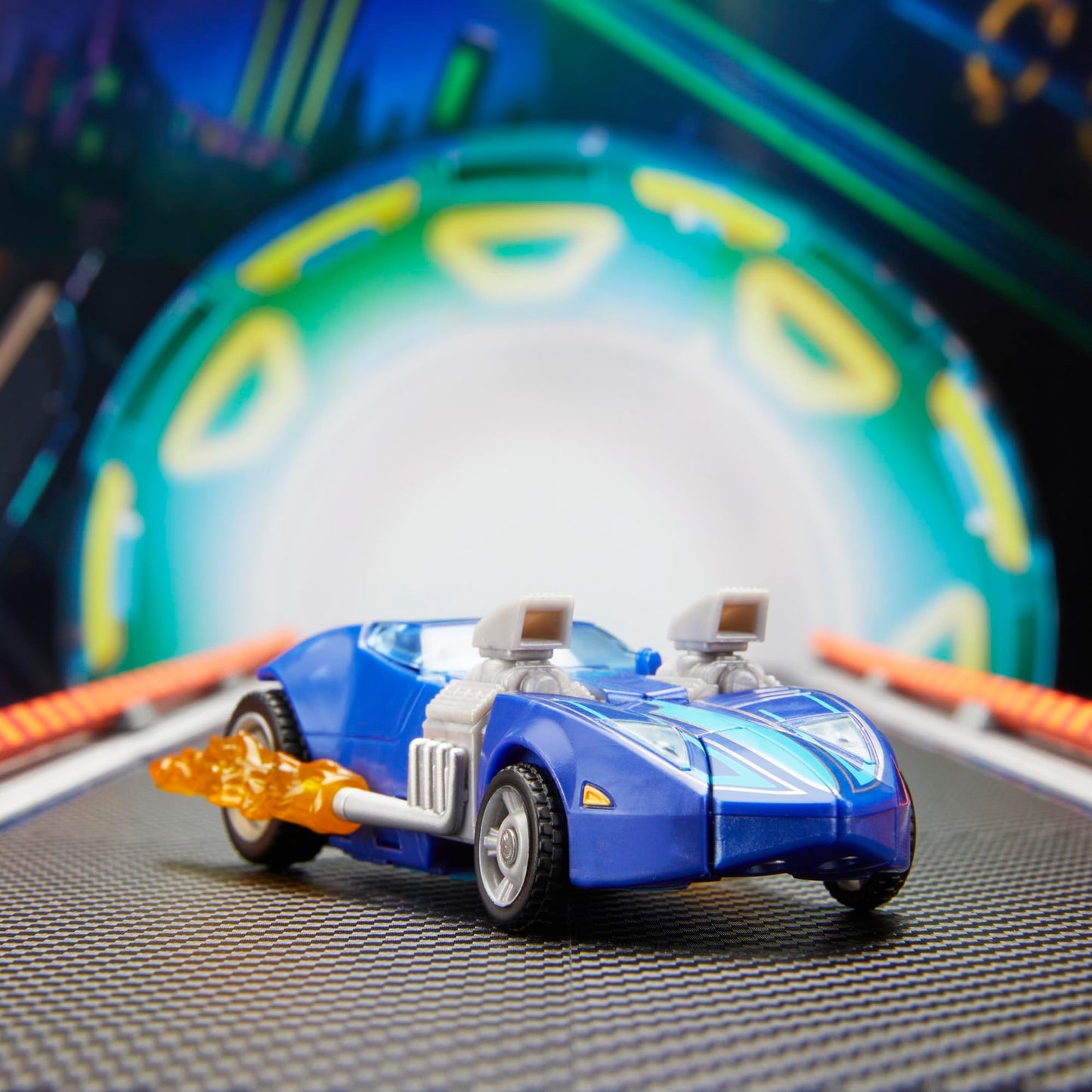 Transformers x Hot Wheels Twin Mill Deluxe 5-Inch Robot Figure — Converts to Car (Ages 8+)