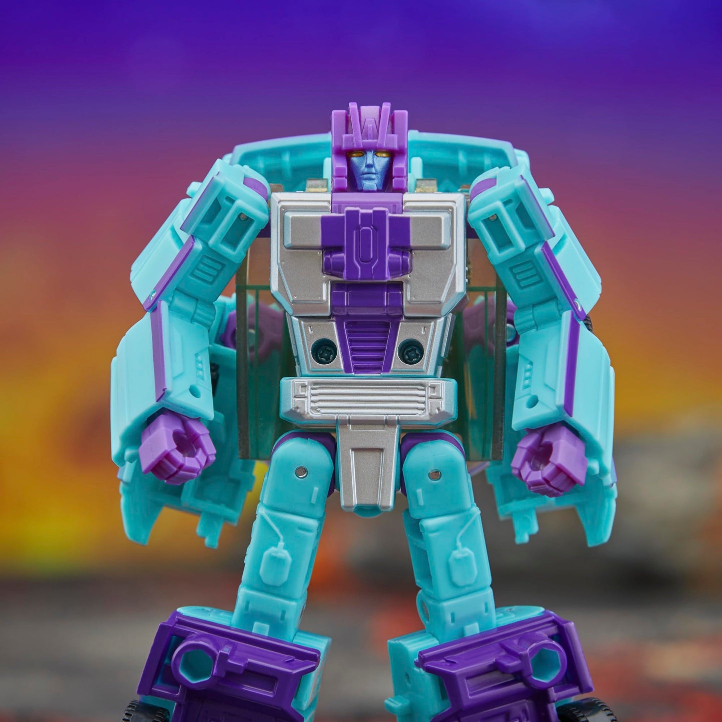 Transformers Legacy Deluxe Class G2 Universe Breakdown – 5.5-Inch Converting Action Figure (8+)