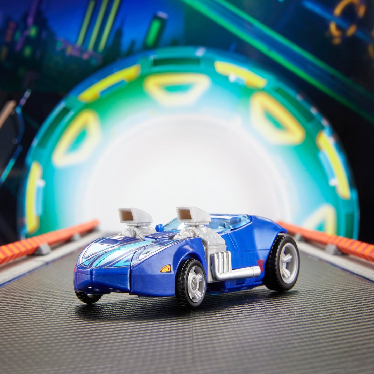 Transformers x Hot Wheels Twin Mill Deluxe 5-Inch Robot Figure — Converts to Car (Ages 8+)
