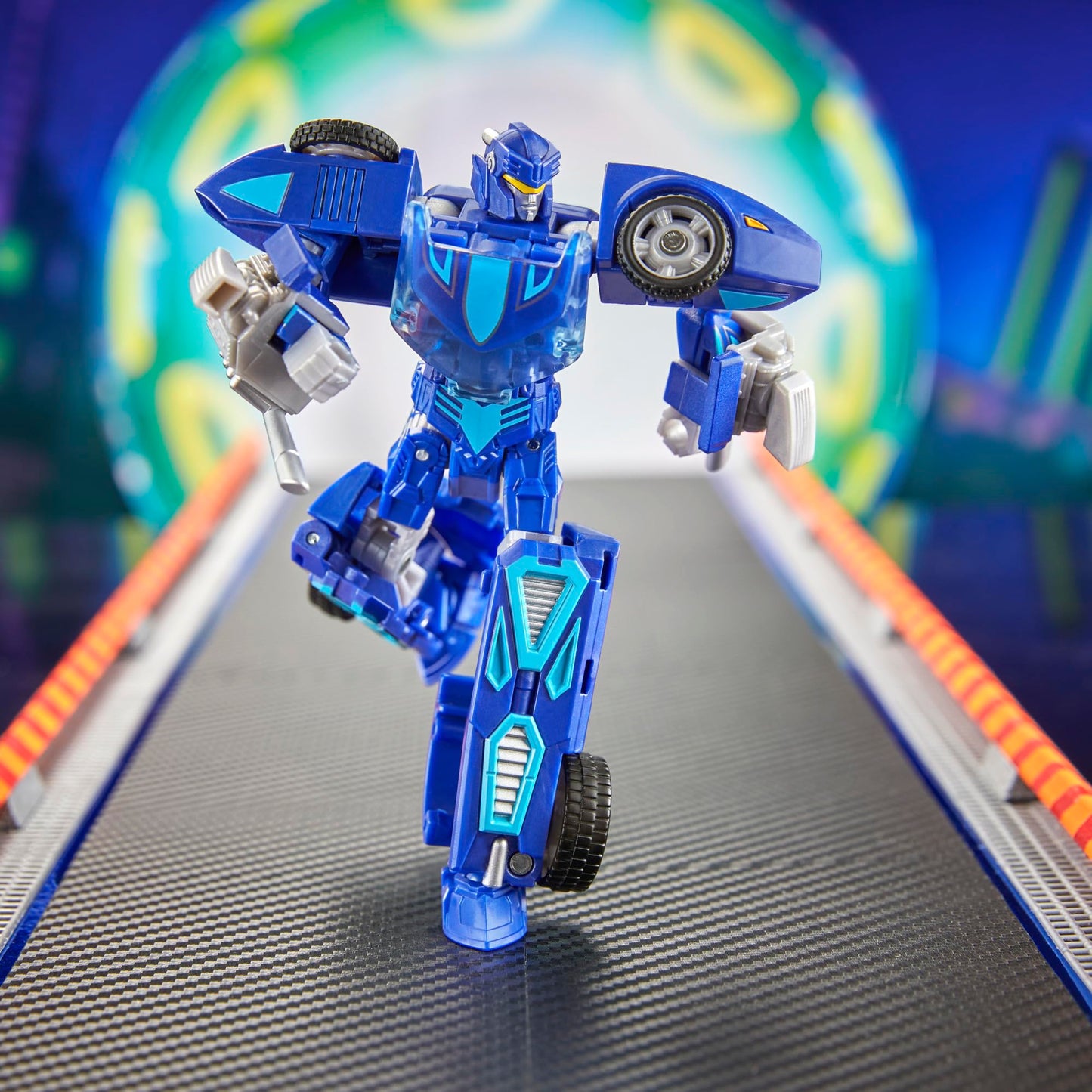 Transformers x Hot Wheels Twin Mill Deluxe 5-Inch Robot Figure — Converts to Car (Ages 8+)