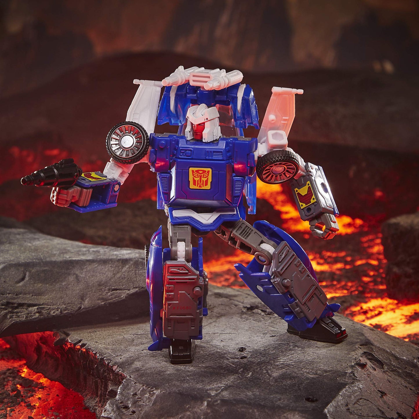 Transformers Generations War for Cybertron Kingdom Deluxe WFC-K26 Autobot Tracks – 5.5-Inch Toy, Ages 8+