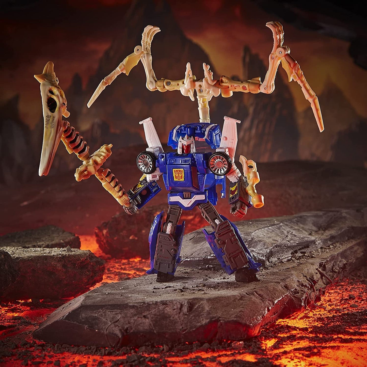 Transformers Generations Kingdom Wingfinger Fossilizer Deluxe Figure (WFC-K25) – 5.5-inch