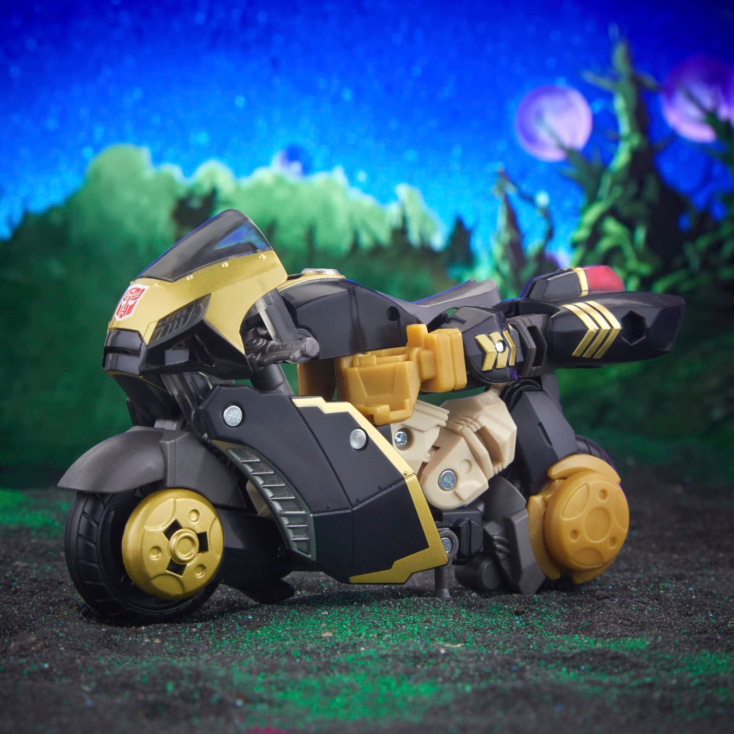 Transformers Legacy Evolution Deluxe Animated Universe Prowl Toy – 5.5-Inch Action Figure