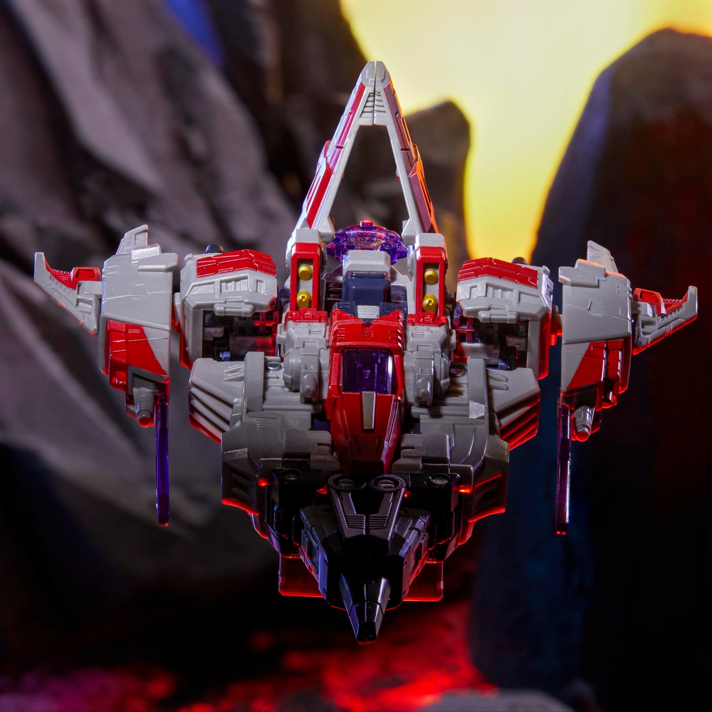 Transformers Legacy United Starscream Voyager Class – 7-Inch Cybertron Universe Action Figure