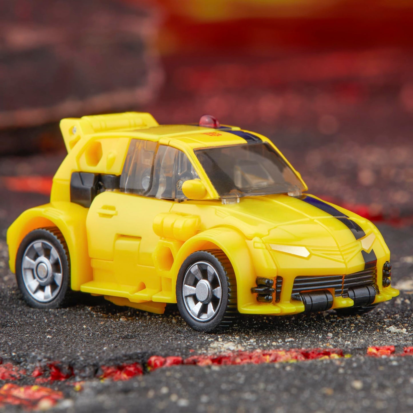 Transformers Legacy United Deluxe Bumblebee – Animated Universe 5.5-Inch Action Figure, 22-Step Conversion
