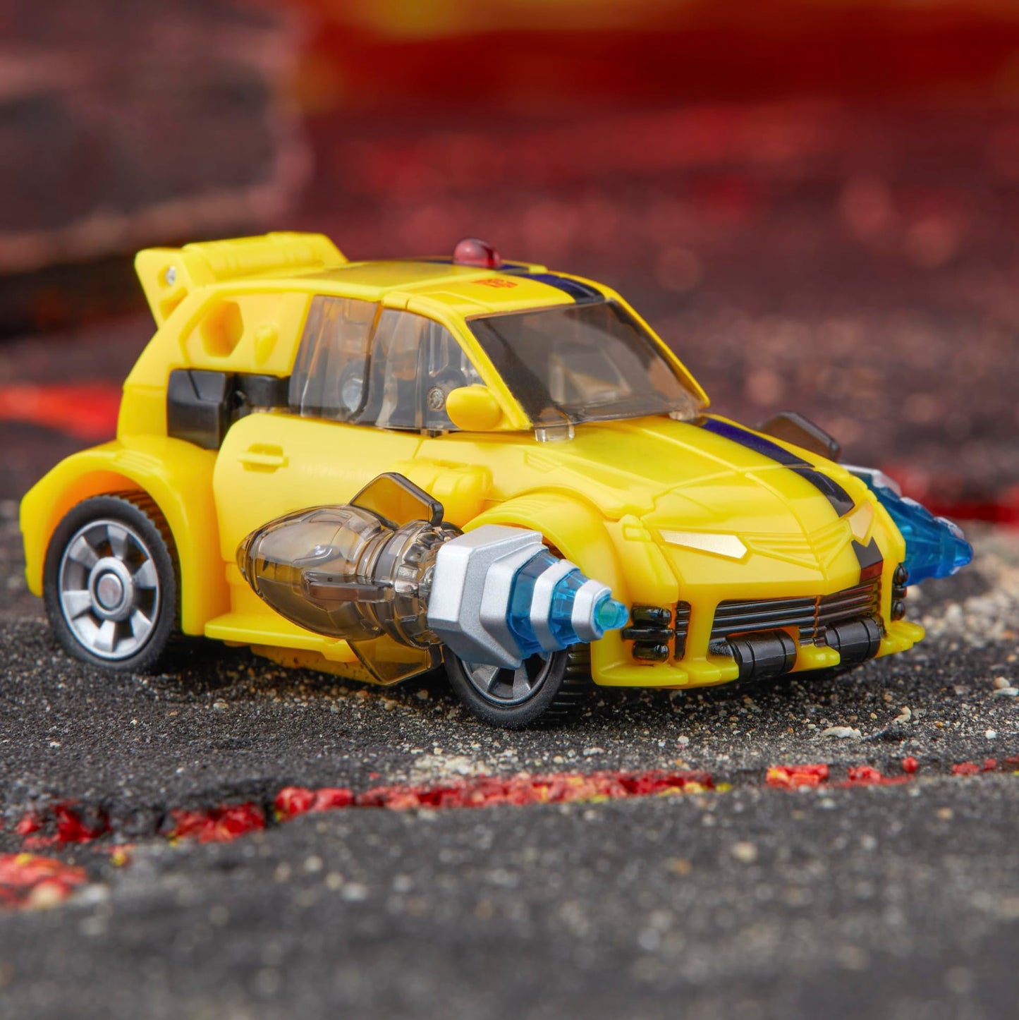 Transformers Legacy United Deluxe Bumblebee – Animated Universe 5.5-Inch Action Figure, 22-Step Conversion