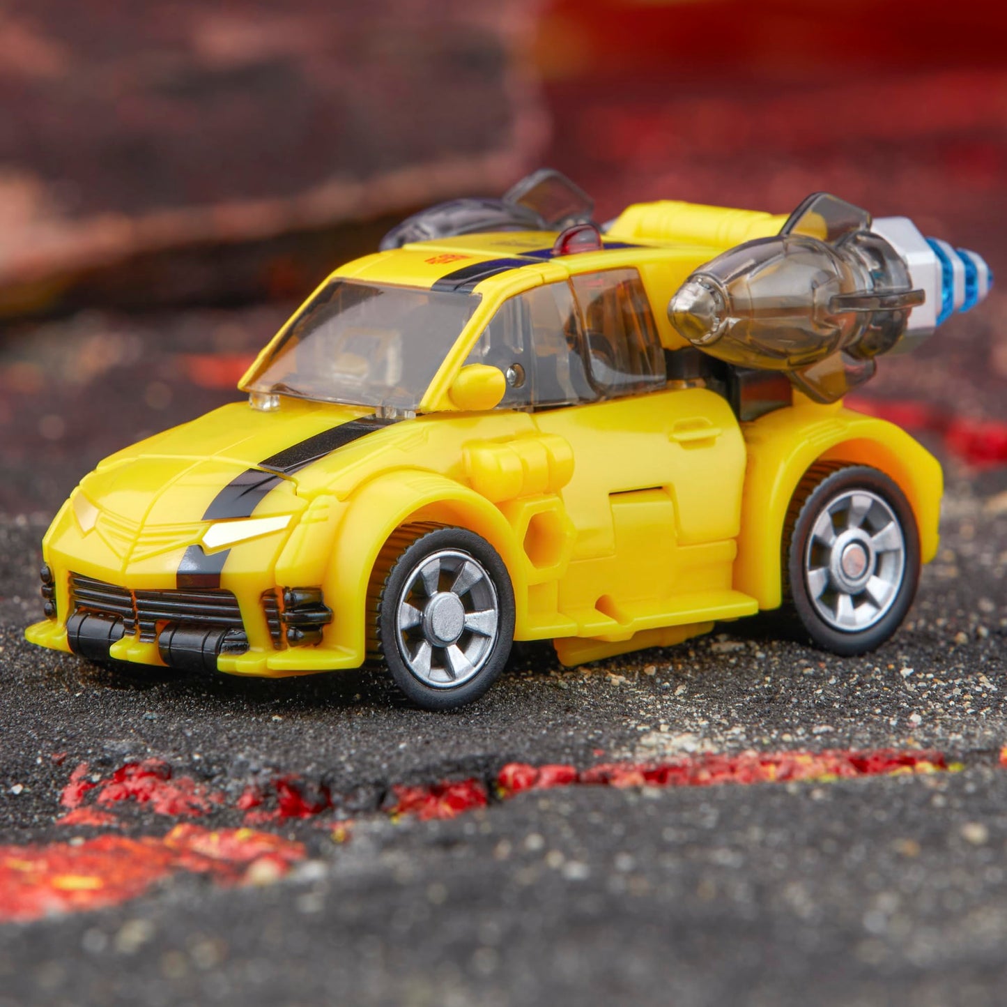 Transformers Legacy United Deluxe Bumblebee – Animated Universe 5.5-Inch Action Figure, 22-Step Conversion