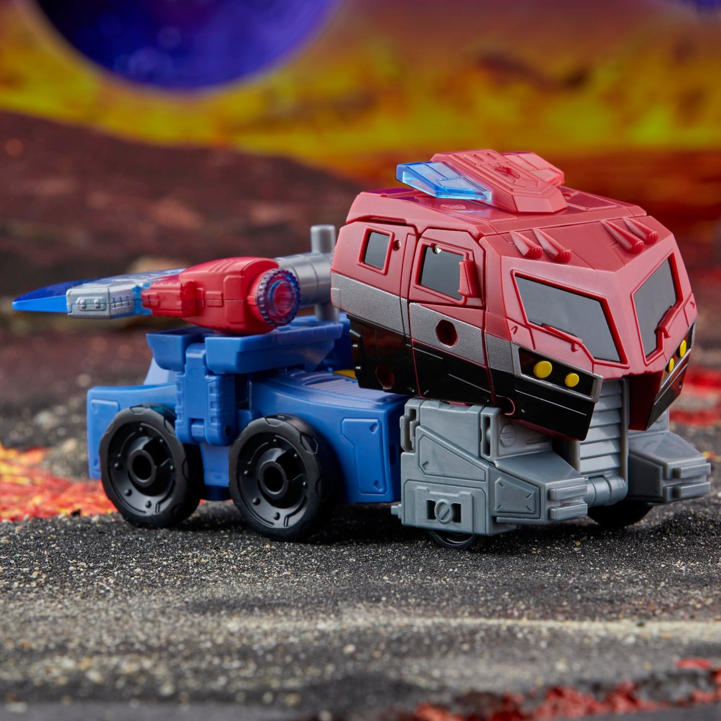 Transformers Legacy United Voyager Class Animated Universe Optimus Prime – 7-Inch Convertible Figure