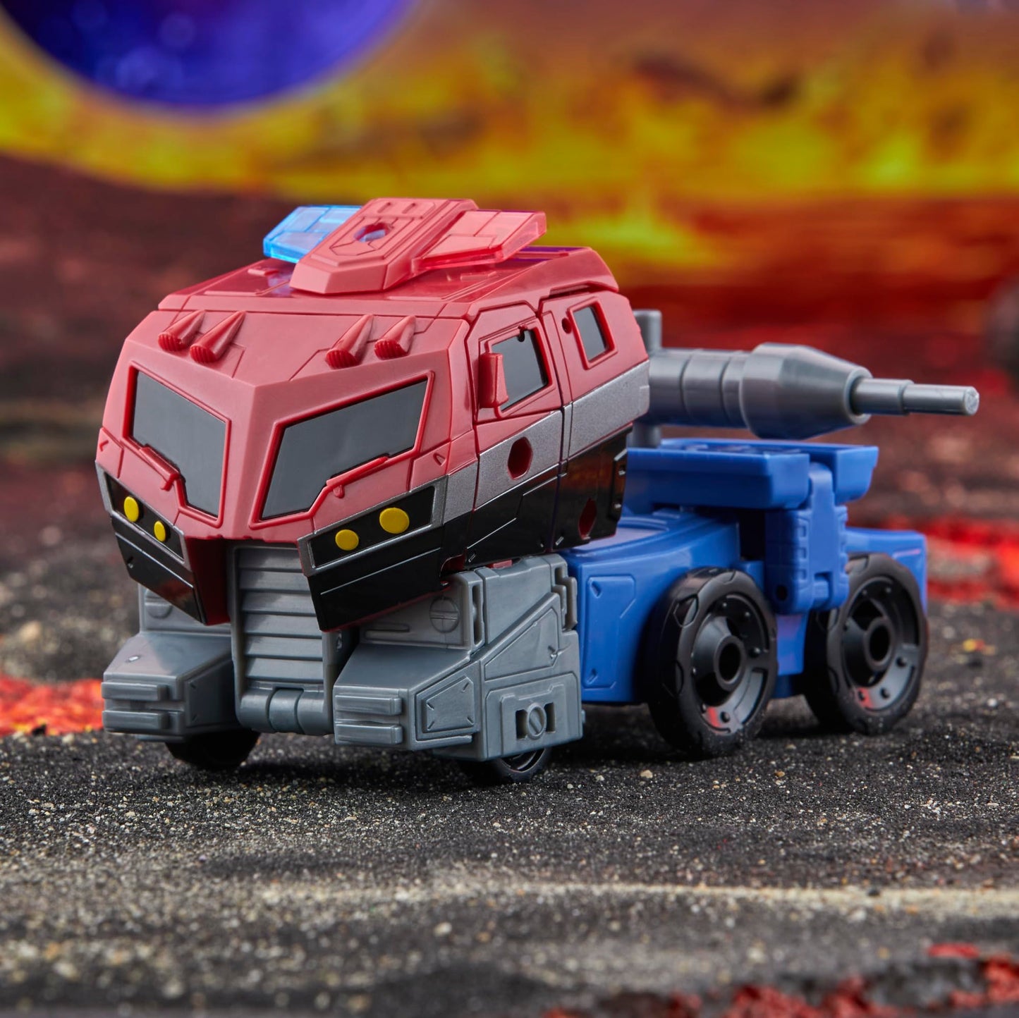 Transformers Legacy United Voyager Class Animated Universe Optimus Prime – 7-Inch Convertible Figure