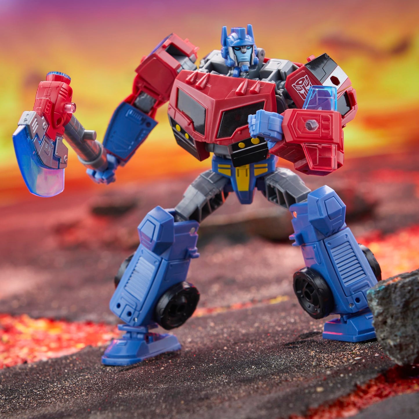 Transformers Legacy United Voyager Class Animated Universe Optimus Prime – 7-Inch Convertible Figure