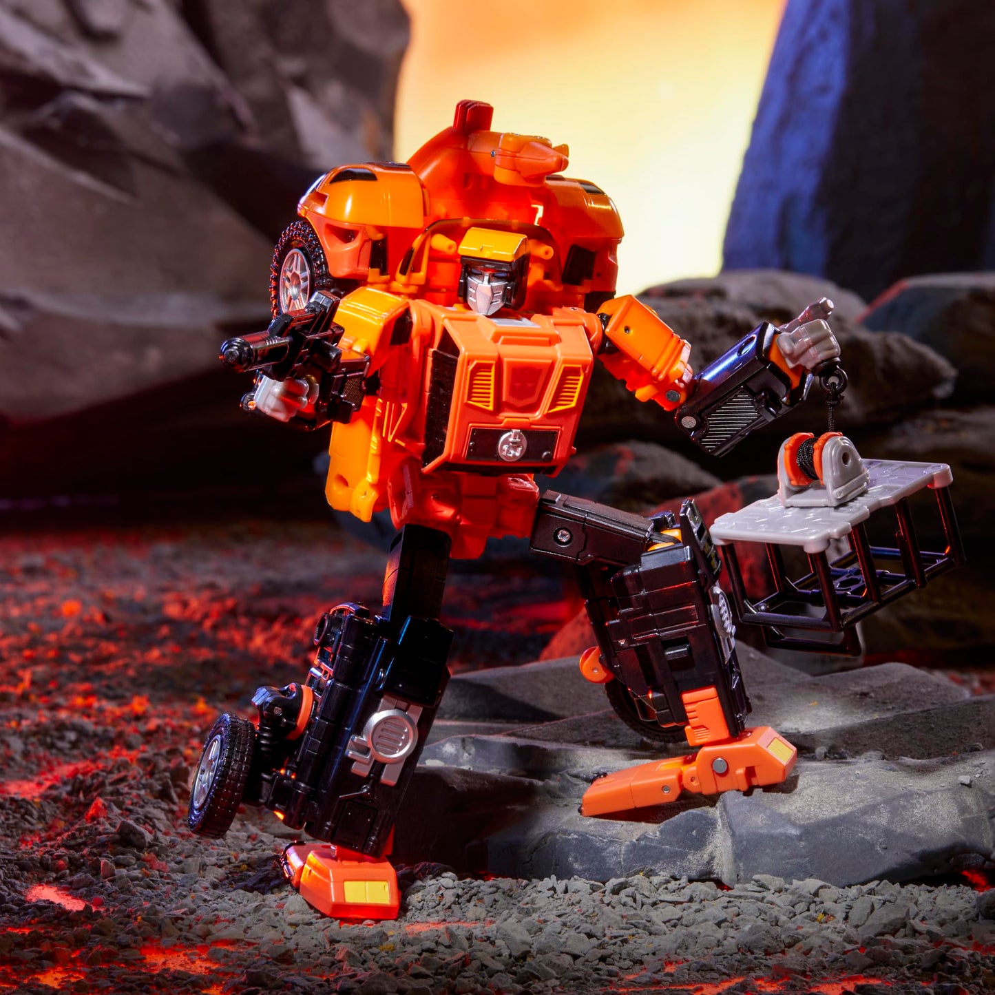 Transformers Legacy United Leader Class G1 Triple Changer Sandstorm – 7.5-Inch Action Figure