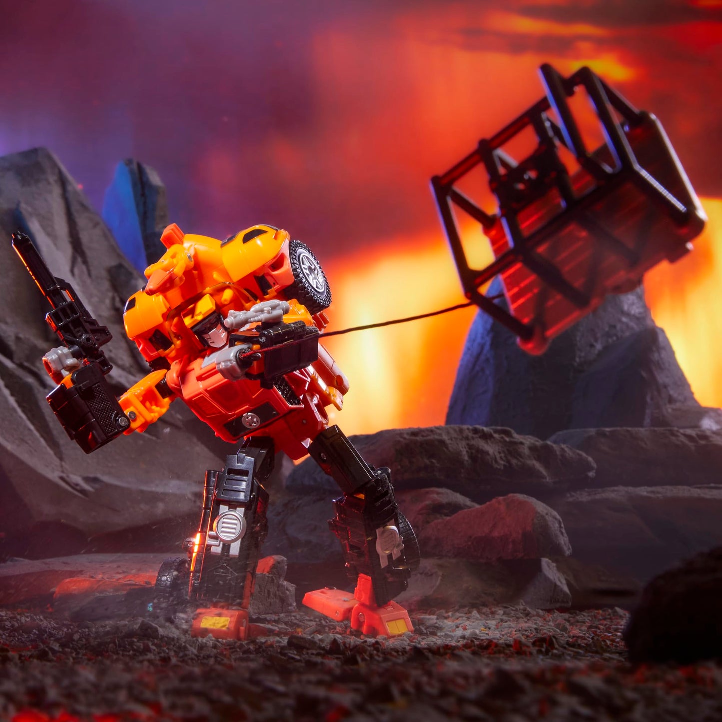 Transformers Legacy United Leader Class G1 Triple Changer Sandstorm – 7.5-Inch Action Figure
