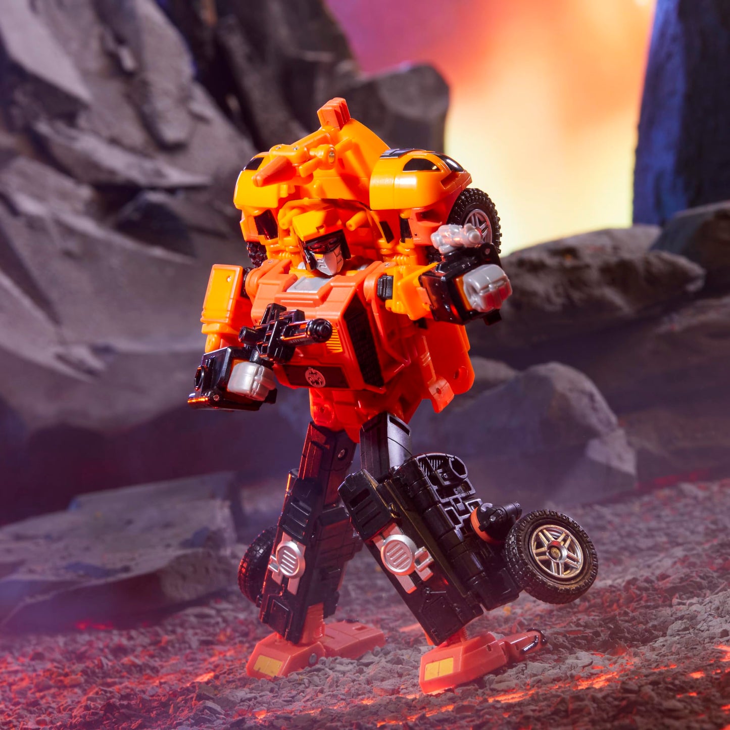Transformers Legacy United Leader Class G1 Triple Changer Sandstorm – 7.5-Inch Action Figure