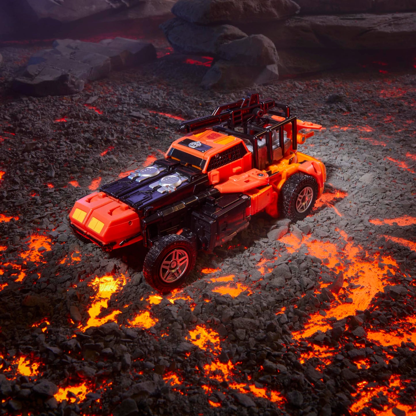 Transformers Legacy United Leader Class G1 Triple Changer Sandstorm – 7.5-Inch Action Figure