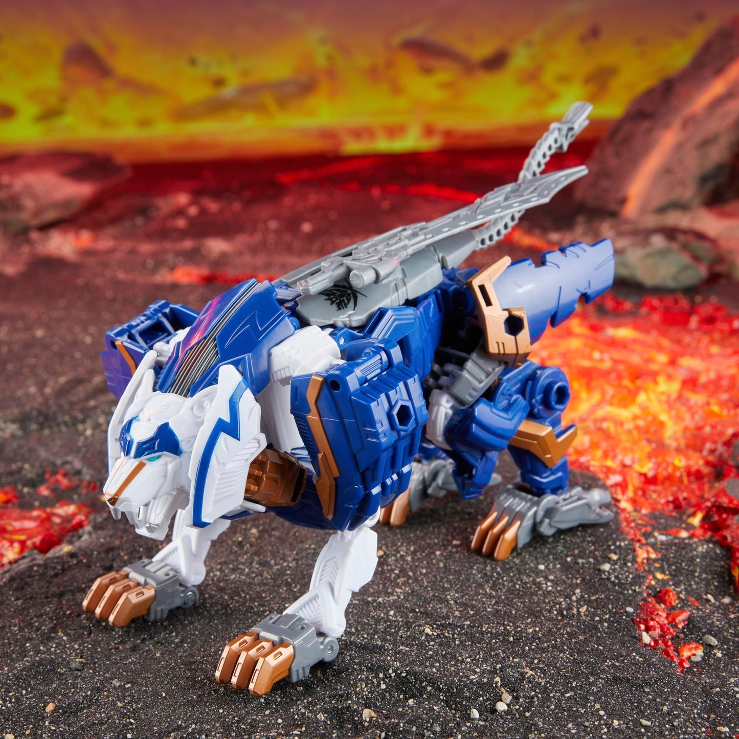 Transformers Legacy United Thundertron – 7-Inch Voyager-Scale Converting Figure (8+), Robot to Cybertronian Lion