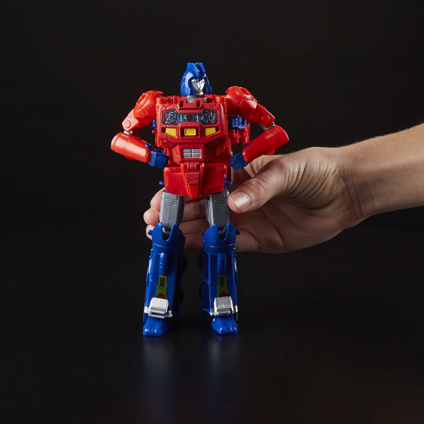 Transformers Generations Power of the Primes Leader Evolution Optimus Prime – Leader Class Figure