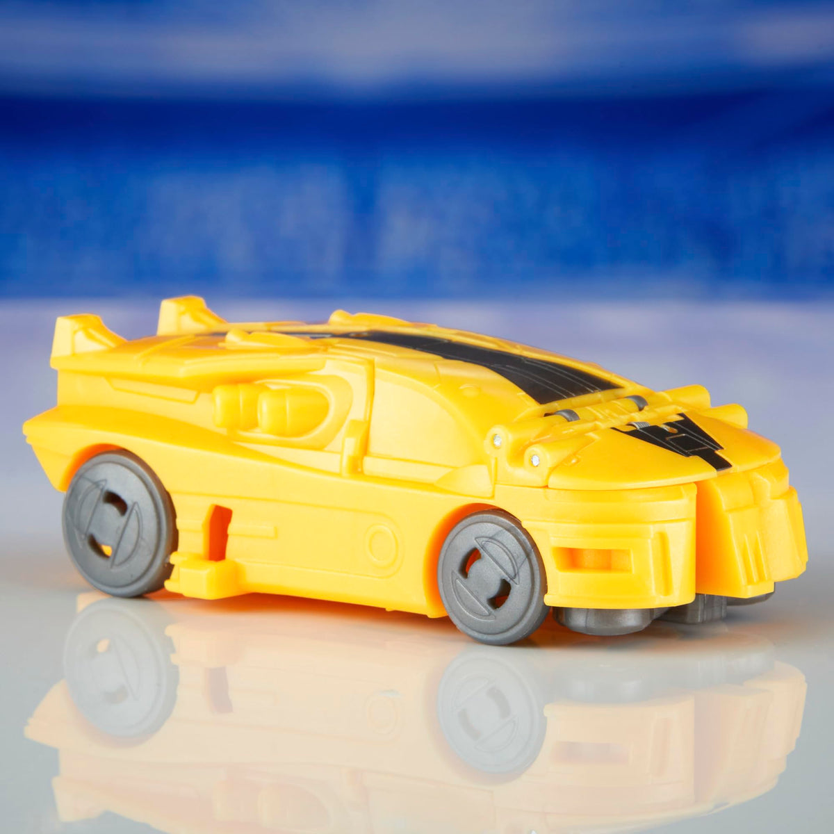 Transformers One Cog Changer Bumblebee (B-127) & Airachnid — 4-Inch 2-In-1 Robot Action Figures