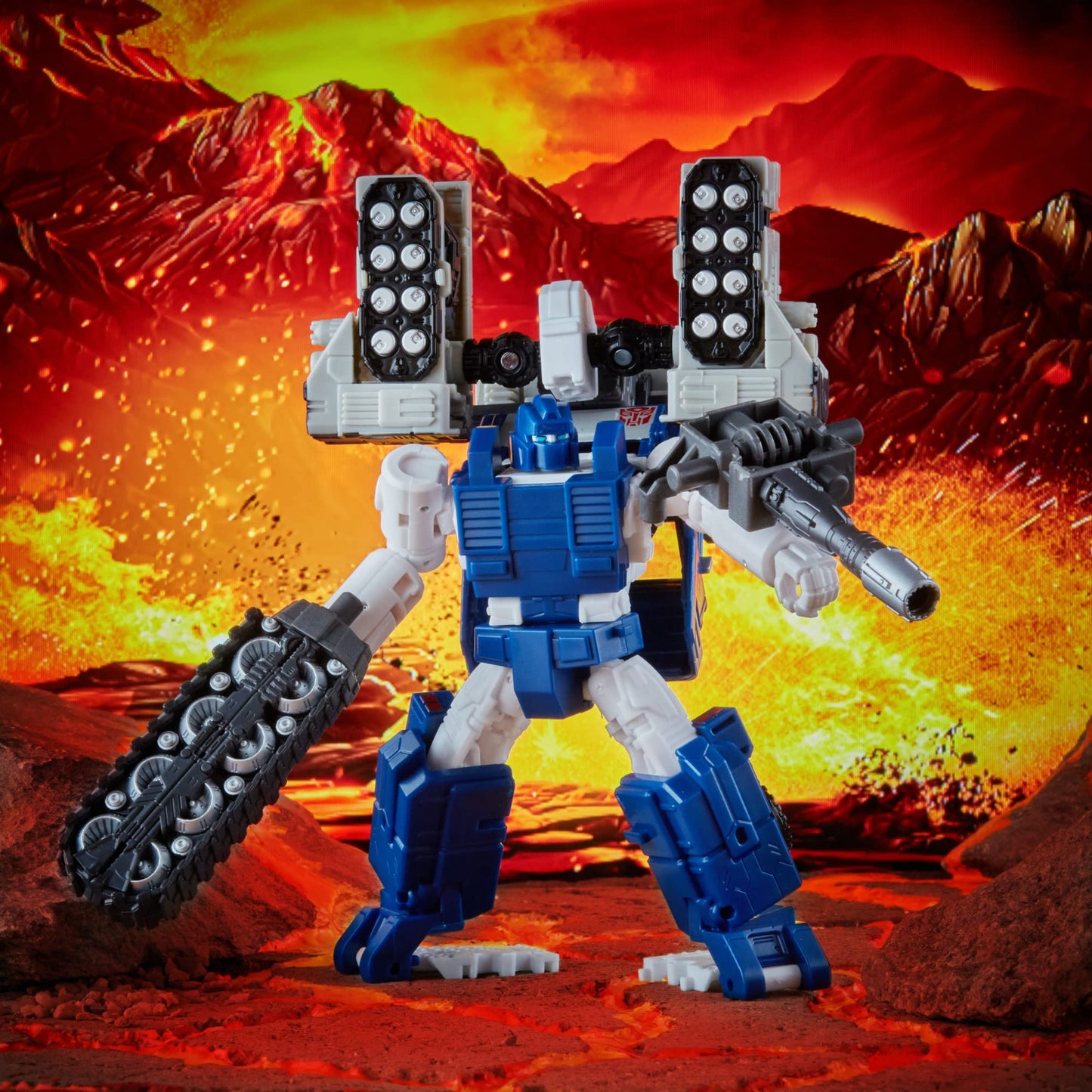 Transformers Generations War for Cybertron Kingdom Deluxe WFC-K32 Autobot Pipes Action Figure – 5.5-Inch