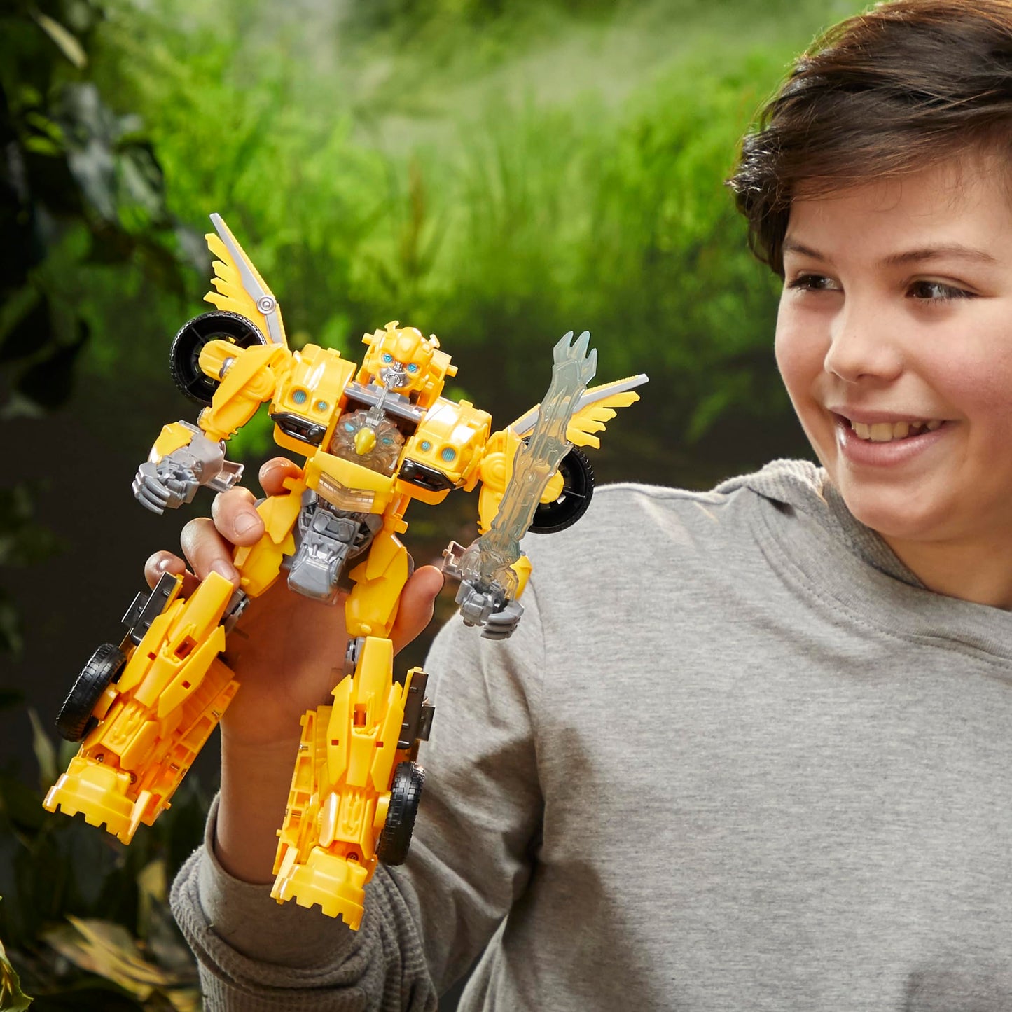 Transformers Rise of the Beasts Beast-Mode Bumblebee 10-Inch Converting Toy with Lights & Sounds