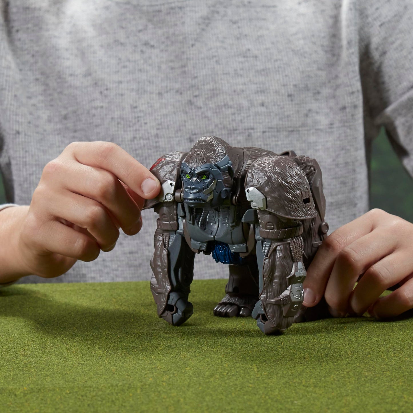 Transformers Rise of the Beasts Smash Changers: Optimus Primal 9-Inch Action Figure