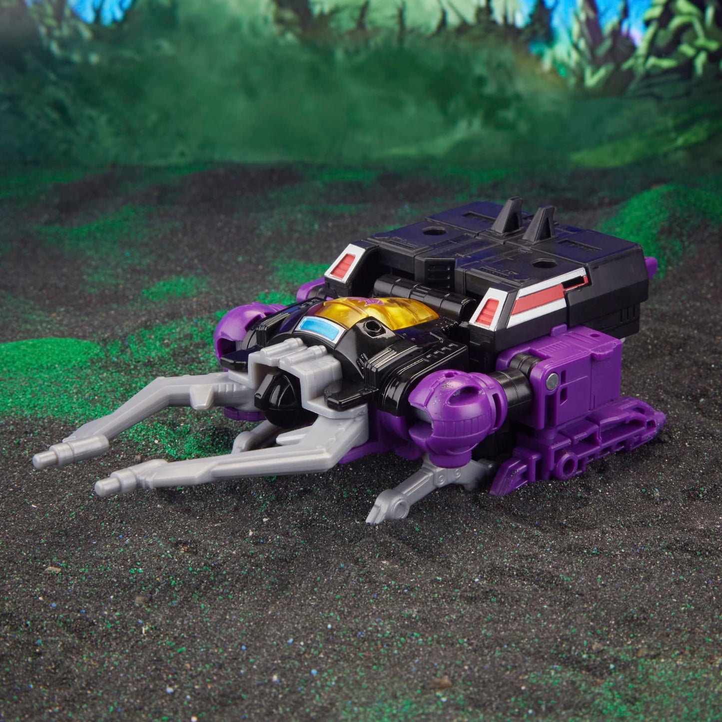 Transformers Legacy Evolution Deluxe Shrapnel Toy — 5.5-inch Action Figure for Ages 8+