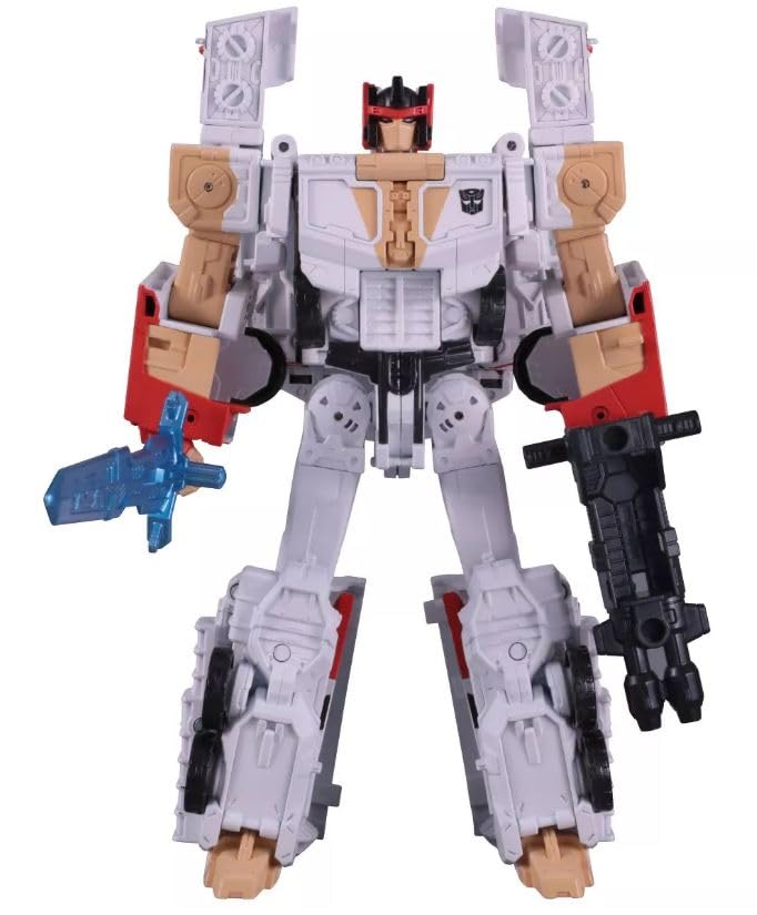 Transformers Collaborative: Street Fighter II Mash-Up – Optimus Prime [Ryu] vs Megatron [M. Bison]