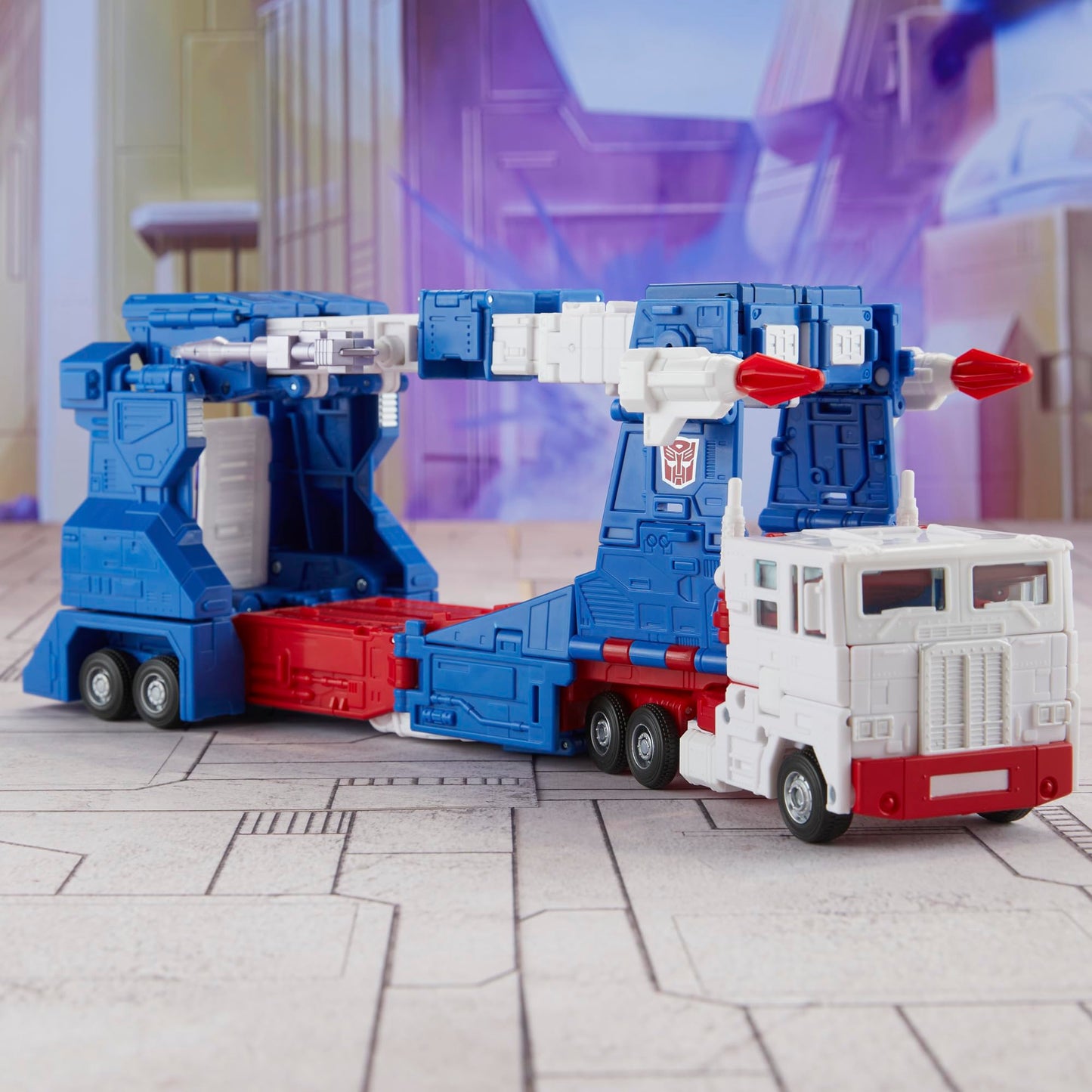 Transformers Studio Series Commander Ultra Magnus Figure 9.5-Inch – The Movie 86-21