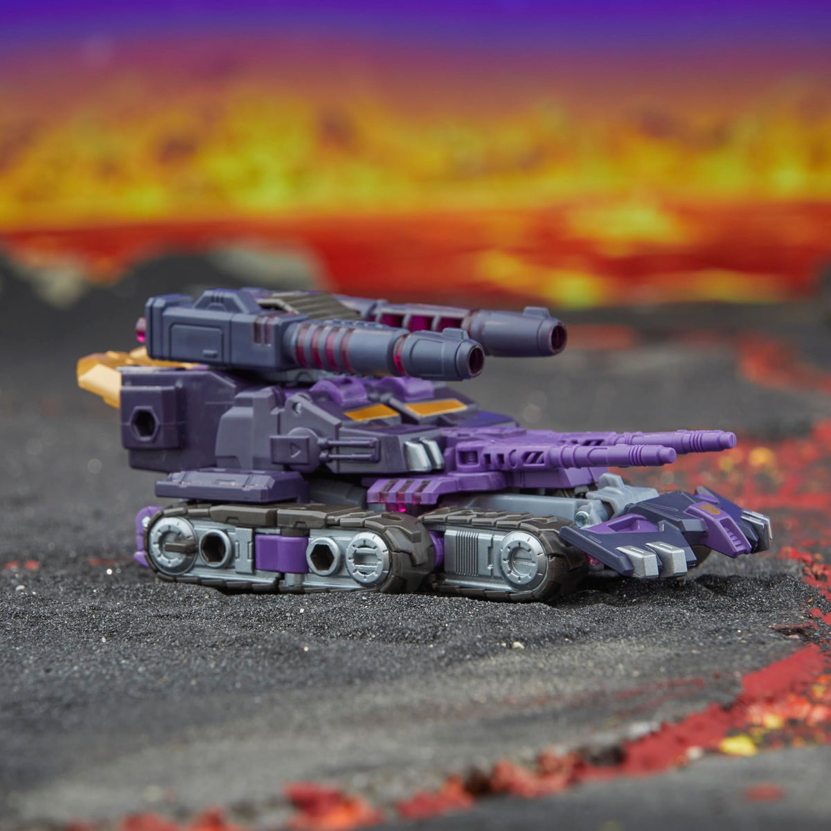 Transformers Legacy United Tarn Voyager 7-Inch Action Figure – Comic Universe Edition