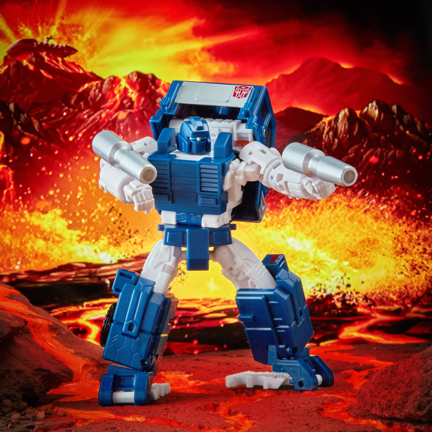Transformers Generations War for Cybertron Kingdom Deluxe WFC-K32 Autobot Pipes Action Figure – 5.5-Inch
