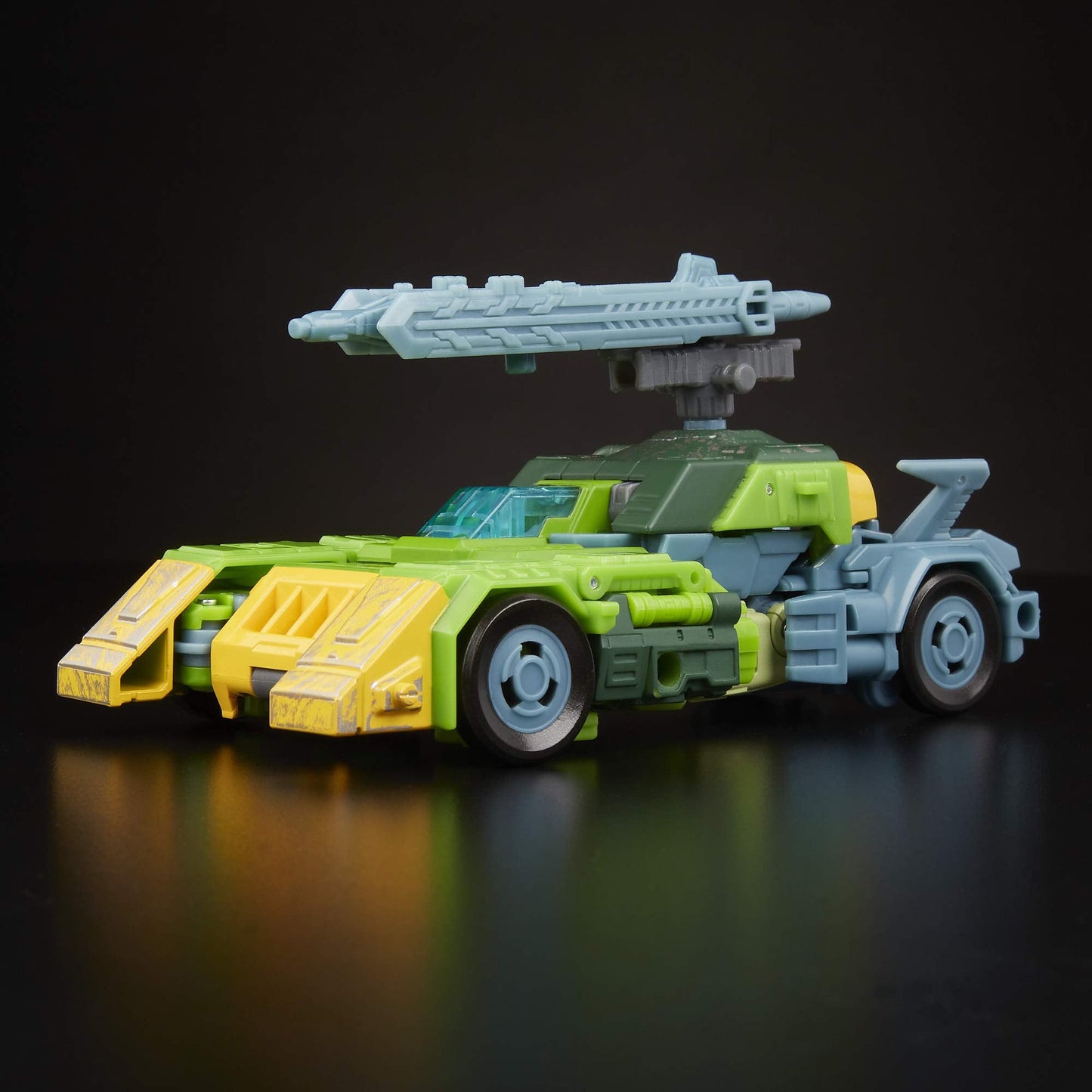 Transformers WFC-S38 Autobot Springer Voyager Figure | Siege Chapter | Generations