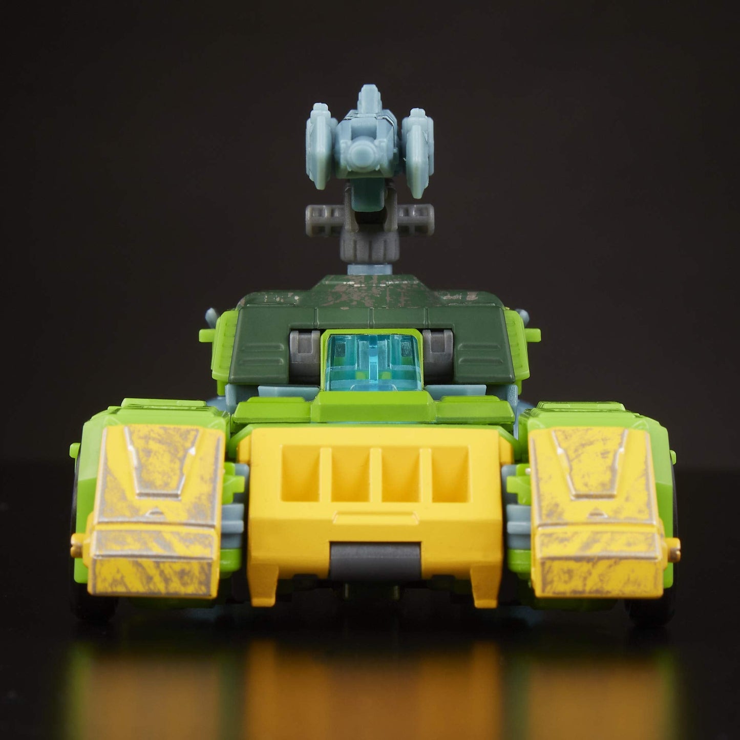 Transformers WFC-S38 Autobot Springer Voyager Figure | Siege Chapter | Generations