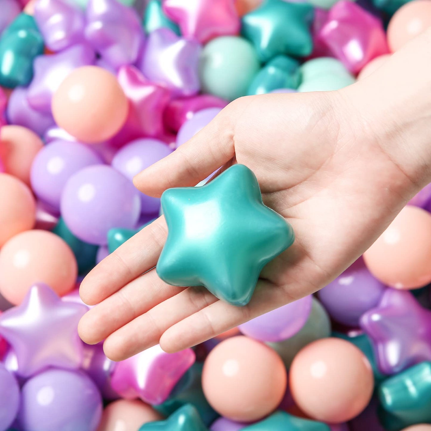 TRENDPLAY Star Ball Pit Balls for Toddlers – 100 Non-Toxic 2.15-Inch Star Balls (Green & Purple)