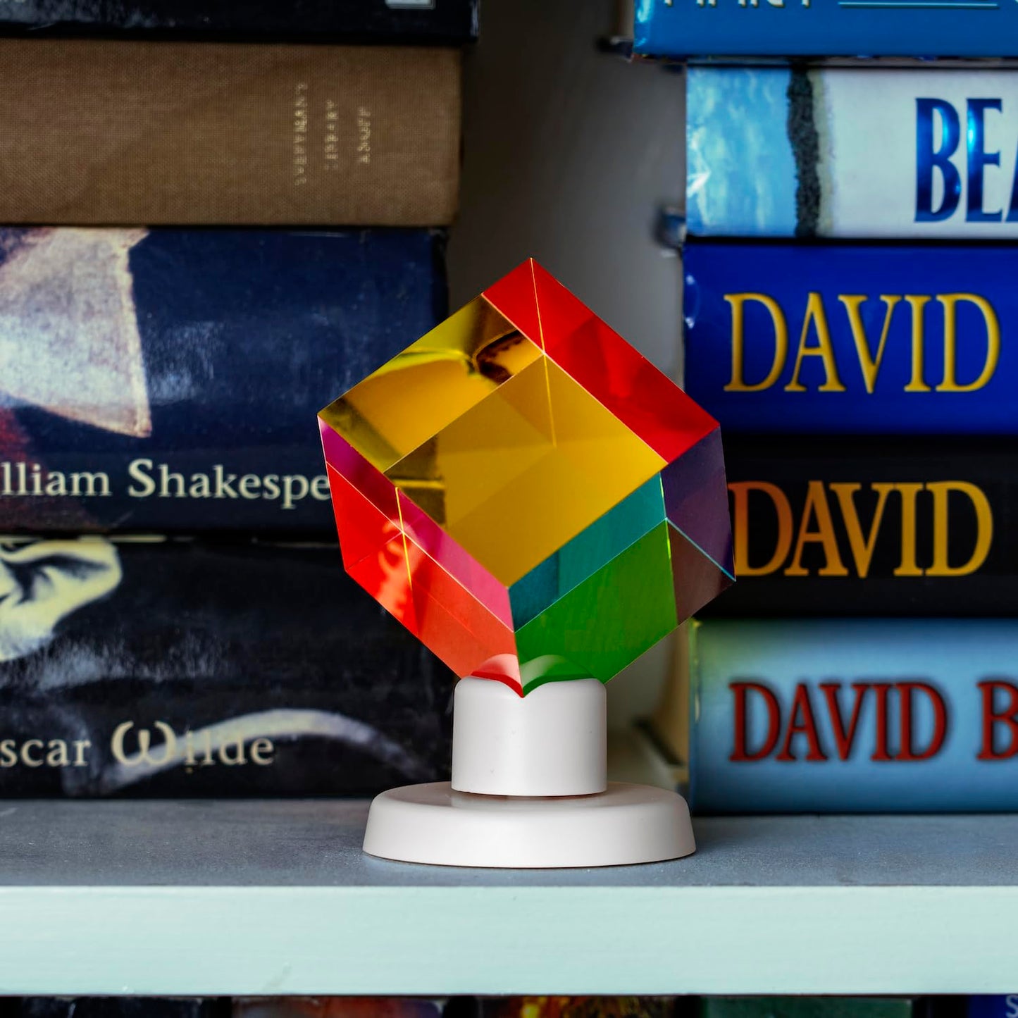 Twiddler Toys Color Mixing Cube with Display Stand – 2 Inch Cyan, Yellow & Magenta Acrylic Prism