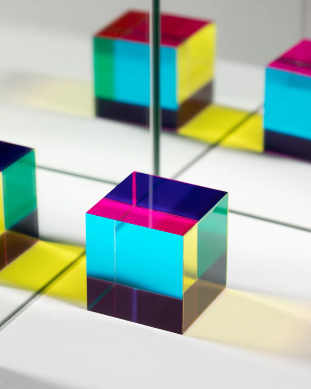Twiddler Toys Color Mixing Cube with Display Stand – 2 Inch Cyan, Yellow & Magenta Acrylic Prism