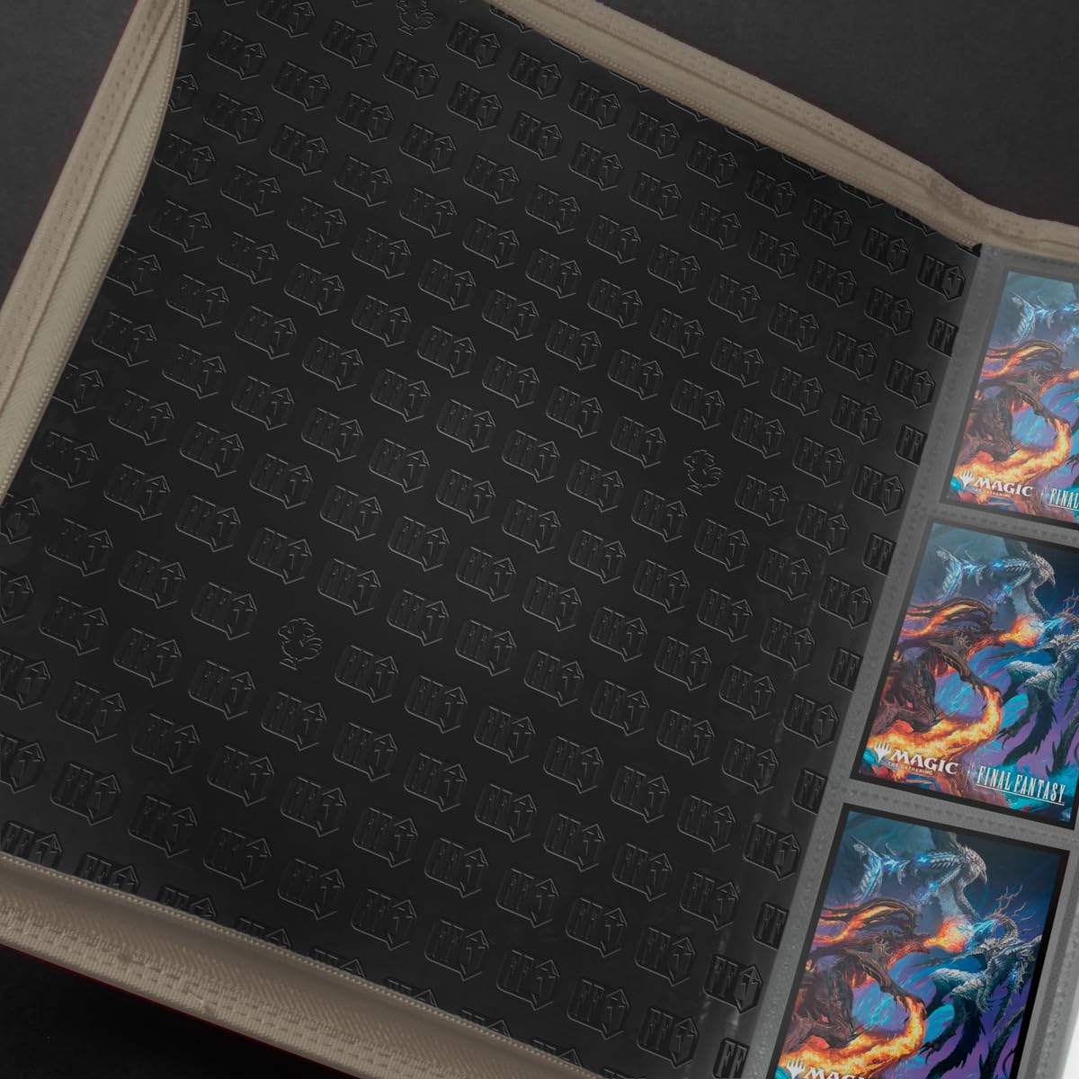 Ultra Pro Final Fantasy x Universes Beyond Cloud Ex-SOLDIER 9-Pocket PRO-Binder for MTG